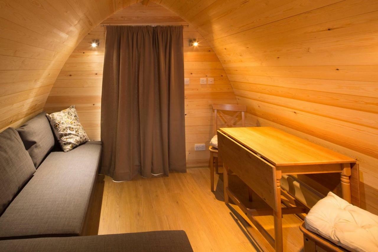 Buttercup Glamping Pod Hotel Cheltenham Buitenkant foto