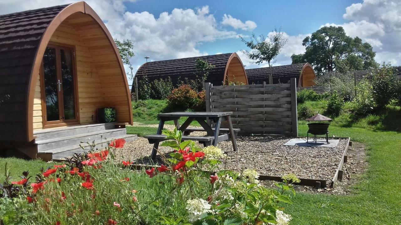Buttercup Glamping Pod Hotel Cheltenham Buitenkant foto